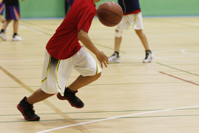 子どものバスケットボール
