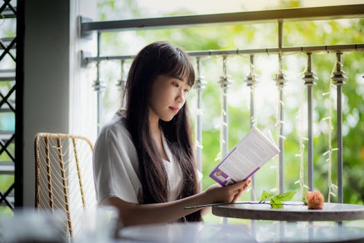 本を読む女性